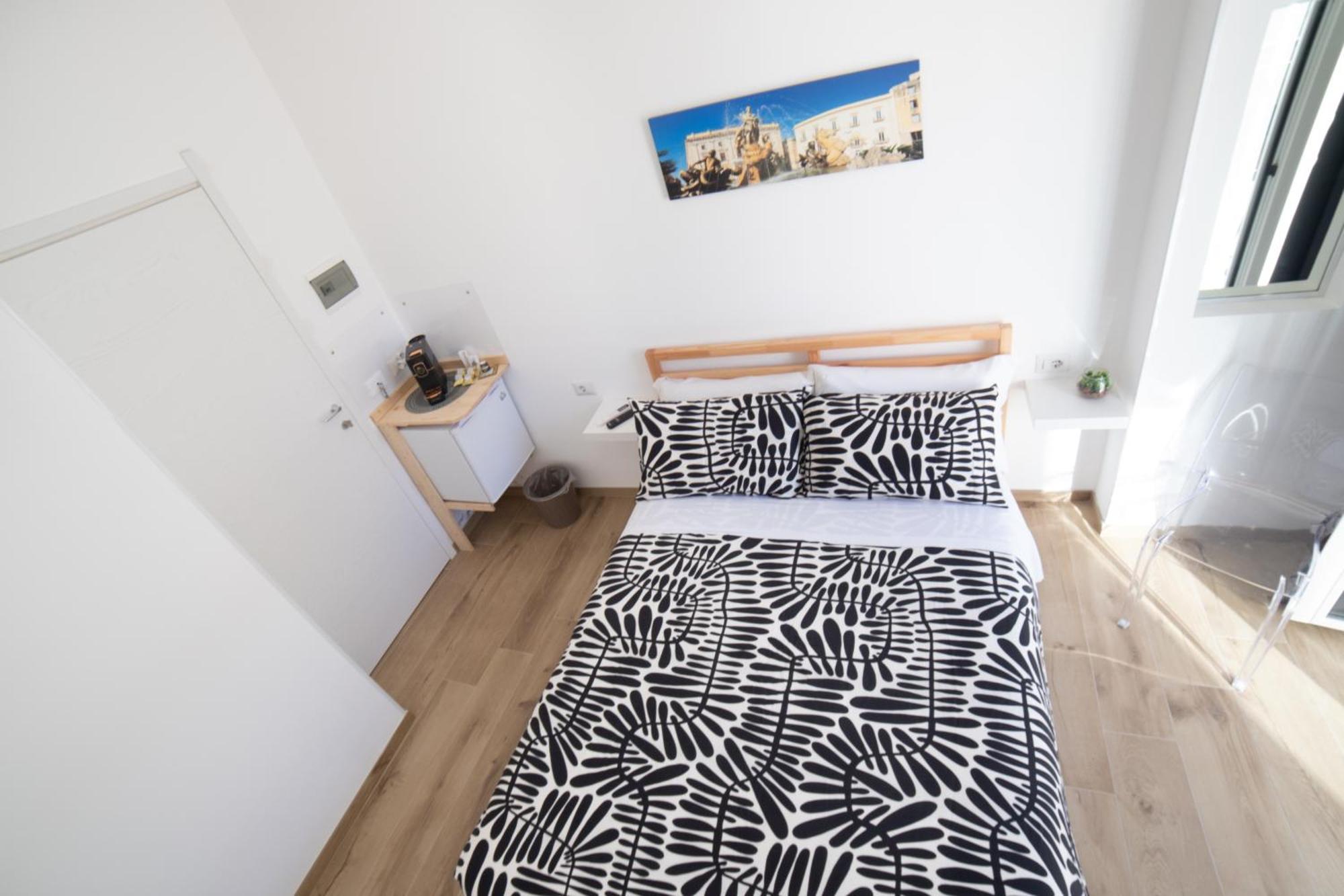 Residence Le Tre Piazze Syracuse ภายนอก รูปภาพ